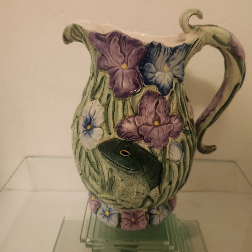 Vintage Jeanette Adams for Silvestri 3D Frog